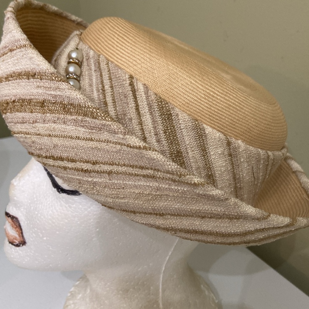 Really Cute Vintage Hat by Jan Leslie